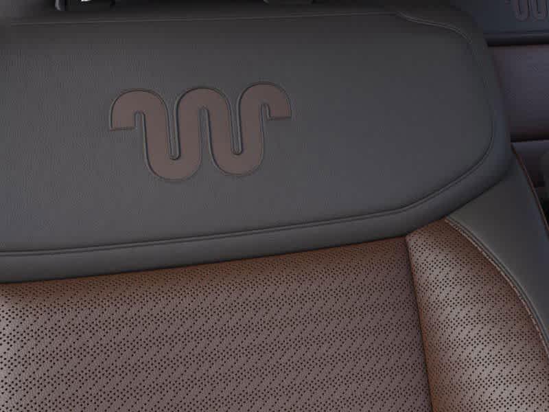 new 2025 Ford Expedition car, priced at $85,403