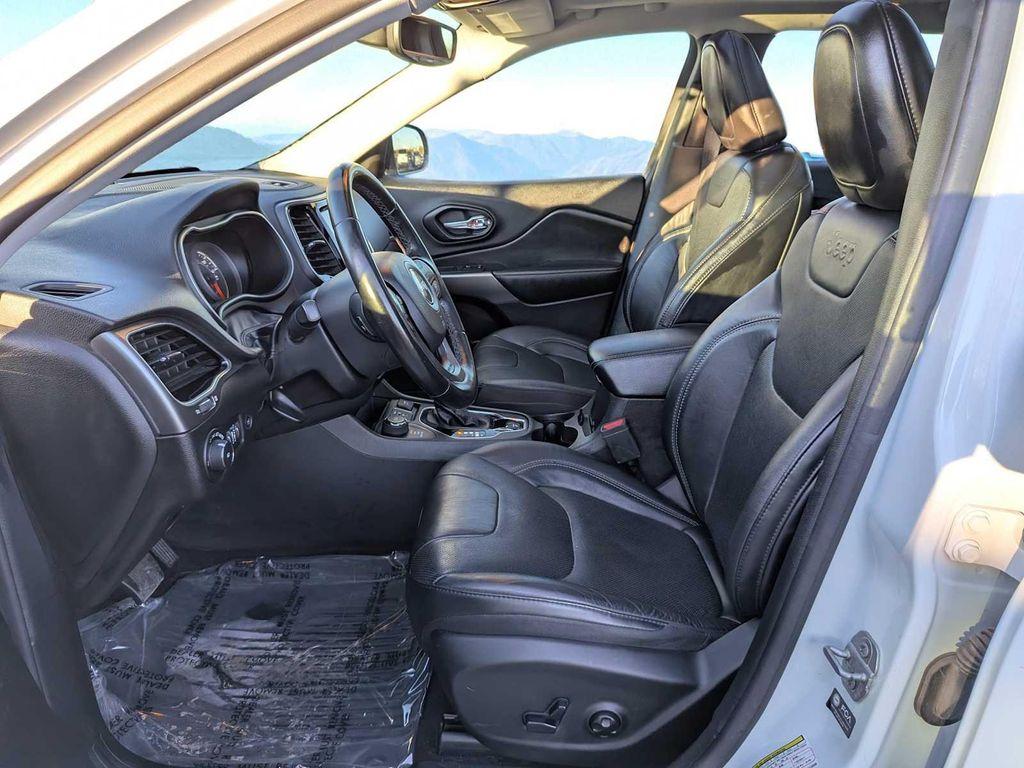 used 2021 Jeep Cherokee car, priced at $19,995