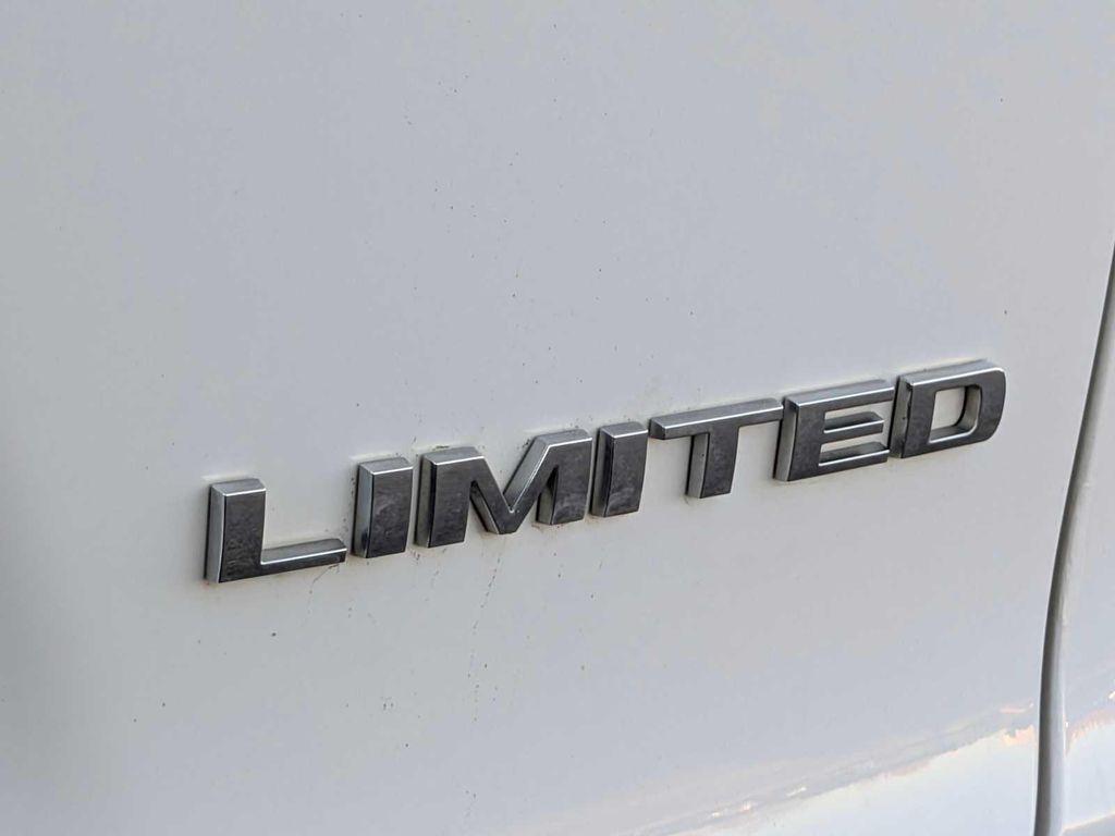 used 2021 Jeep Cherokee car, priced at $19,995