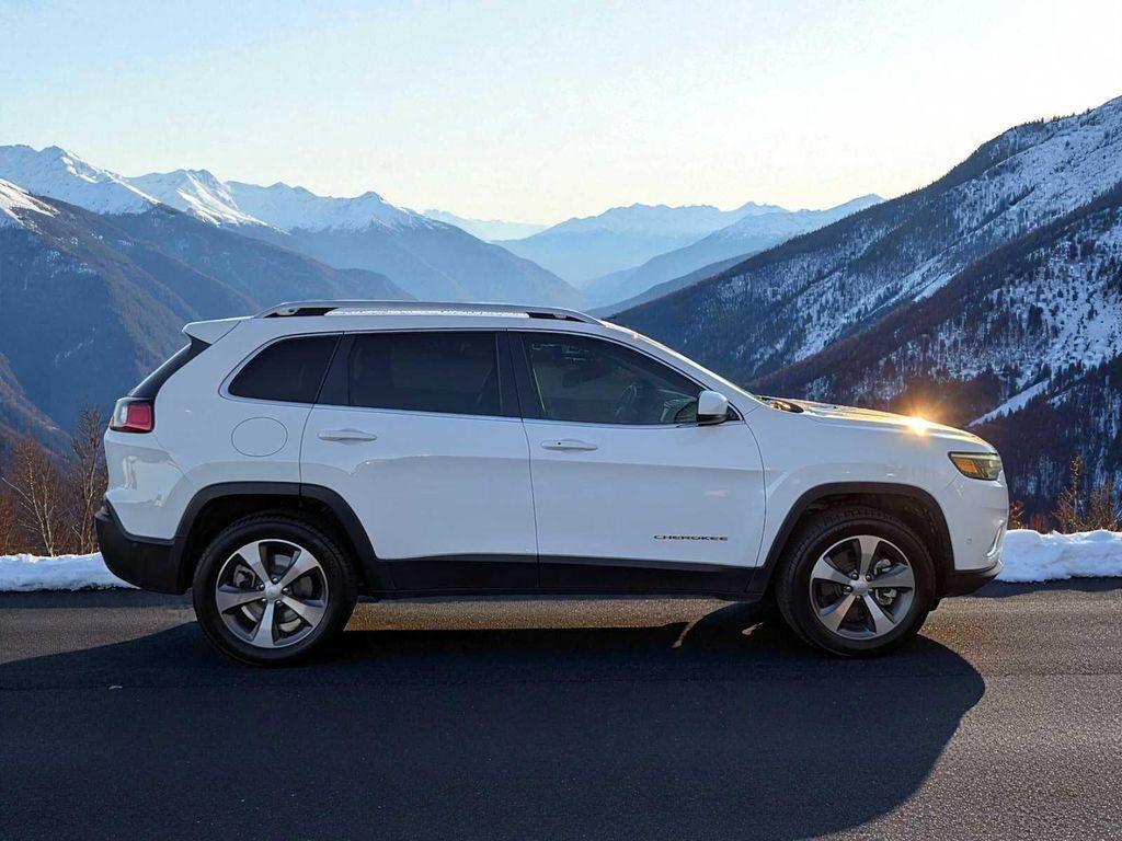 used 2021 Jeep Cherokee car, priced at $19,995