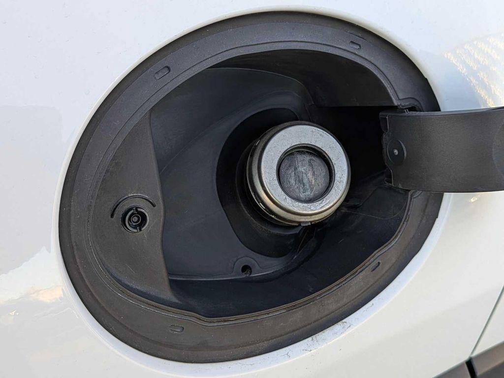 used 2021 Jeep Cherokee car, priced at $19,995