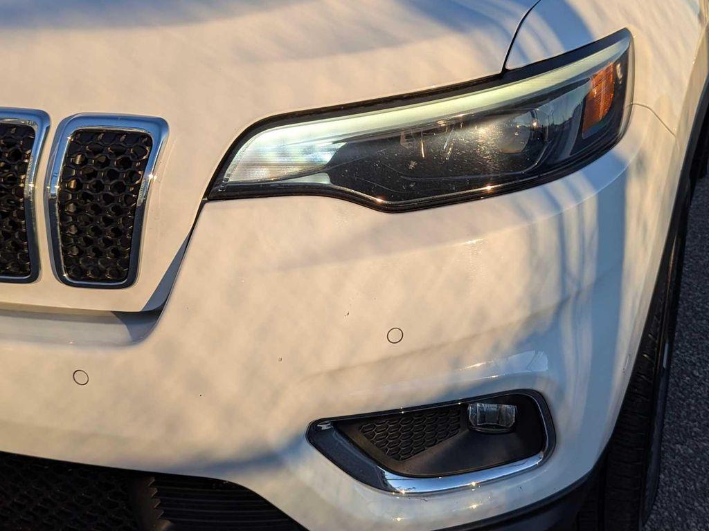 used 2021 Jeep Cherokee car, priced at $19,995