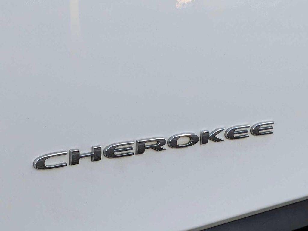 used 2021 Jeep Cherokee car, priced at $19,995