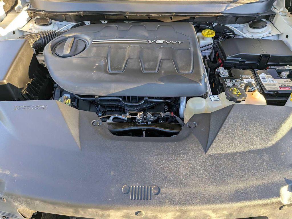 used 2021 Jeep Cherokee car, priced at $19,995