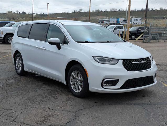 used 2023 Chrysler Pacifica car, priced at $23,695