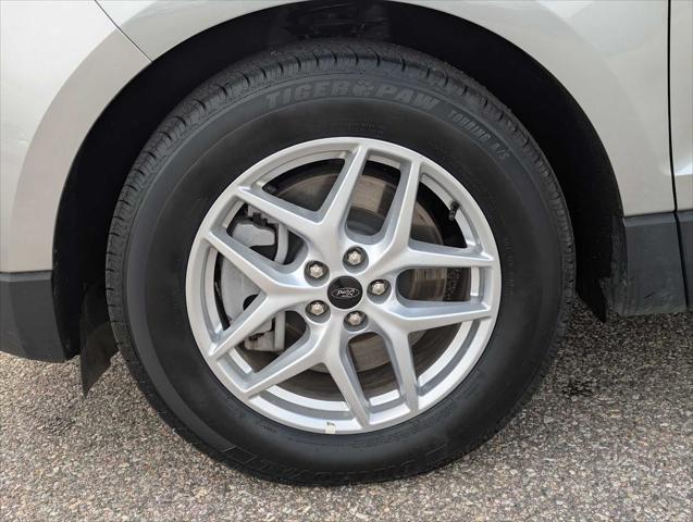 used 2024 Ford Edge car, priced at $30,117