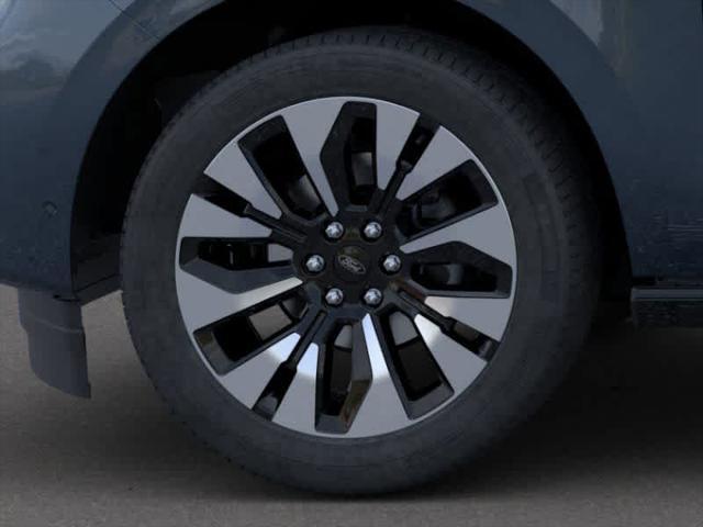 new 2025 Ford Expedition car, priced at $79,890