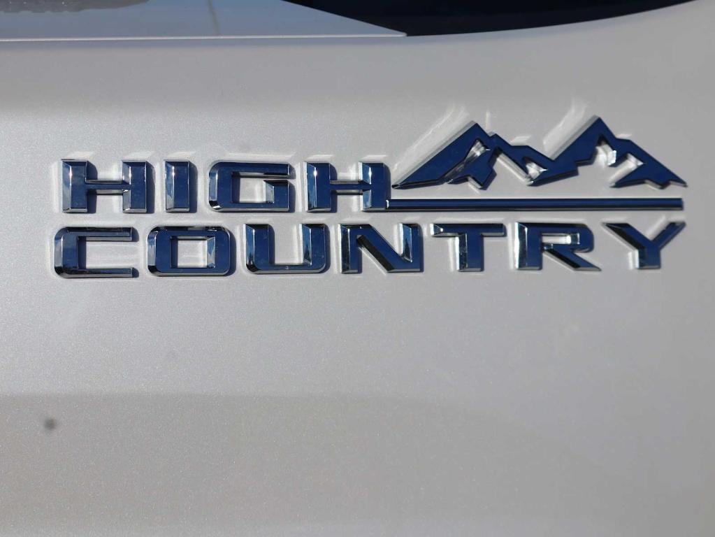 used 2024 Chevrolet Silverado 2500 car, priced at $67,995