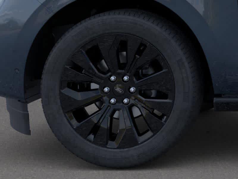 new 2025 Ford Expedition car, priced at $78,995