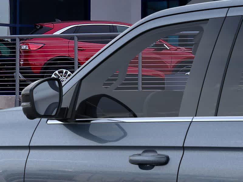 new 2025 Ford Expedition car, priced at $77,652