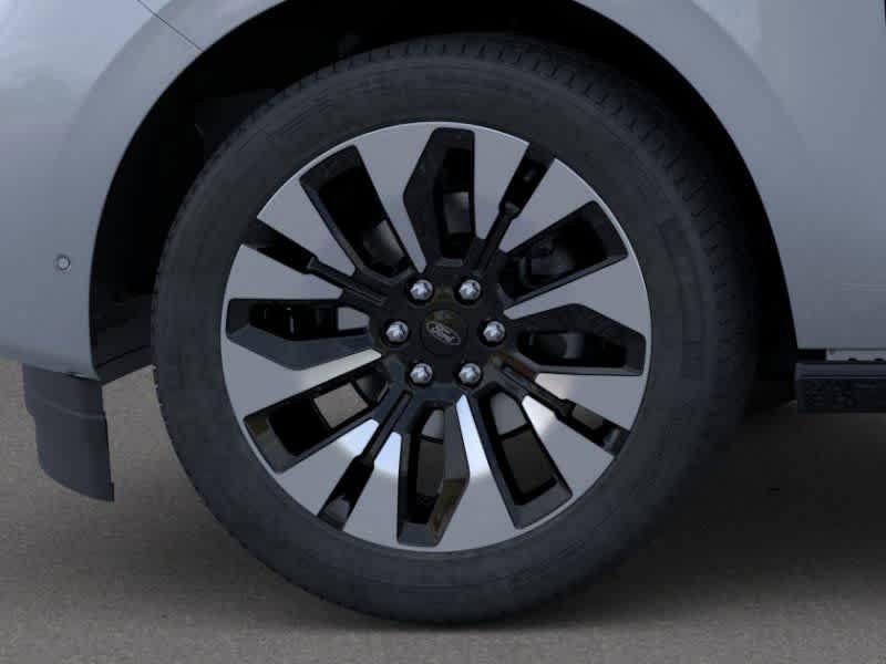 new 2025 Ford Expedition car, priced at $78,995