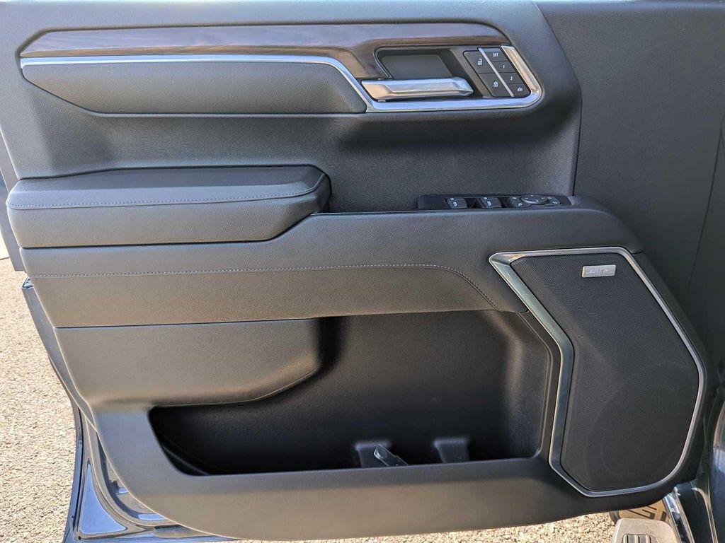 used 2022 GMC Sierra 1500 car, priced at $45,300