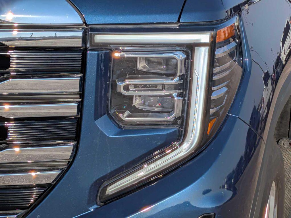 used 2022 GMC Sierra 1500 car, priced at $45,300