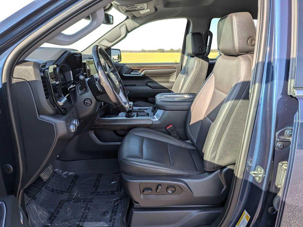 used 2022 GMC Sierra 1500 car, priced at $45,300