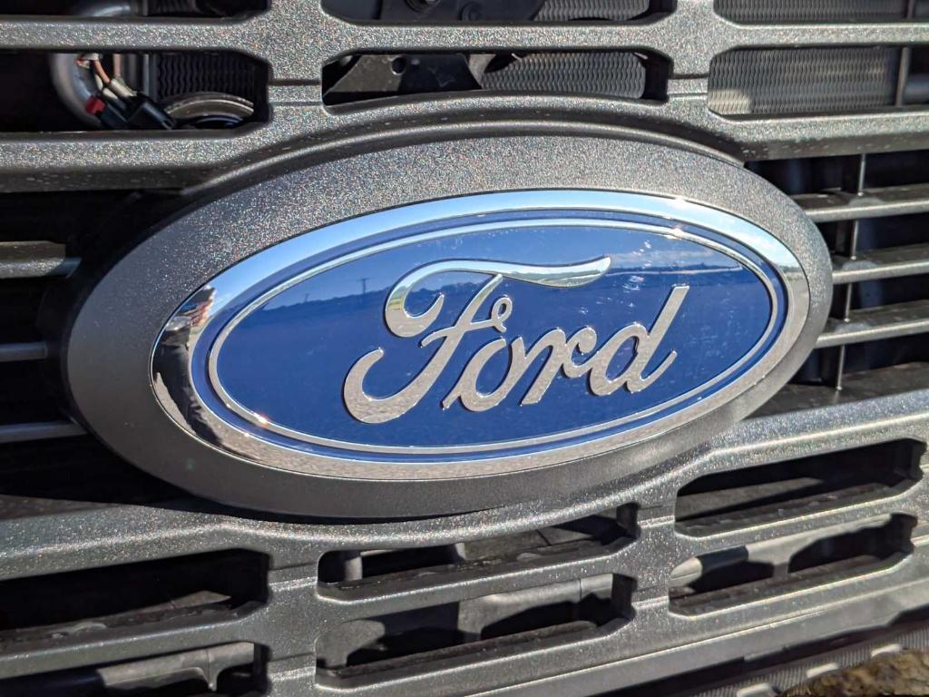 new 2025 Ford F-250 car, priced at $70,930