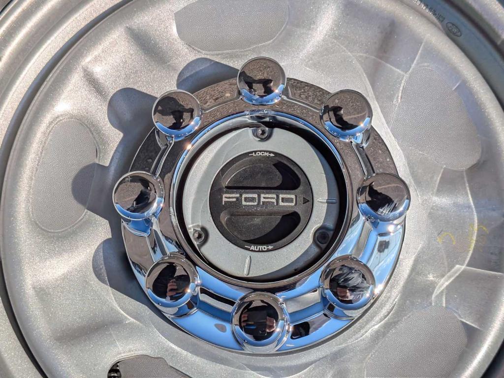 new 2025 Ford F-250 car, priced at $70,930