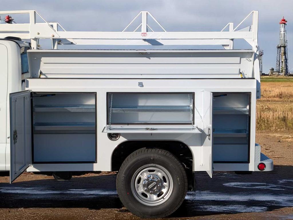 new 2025 Ford F-250 car, priced at $70,930