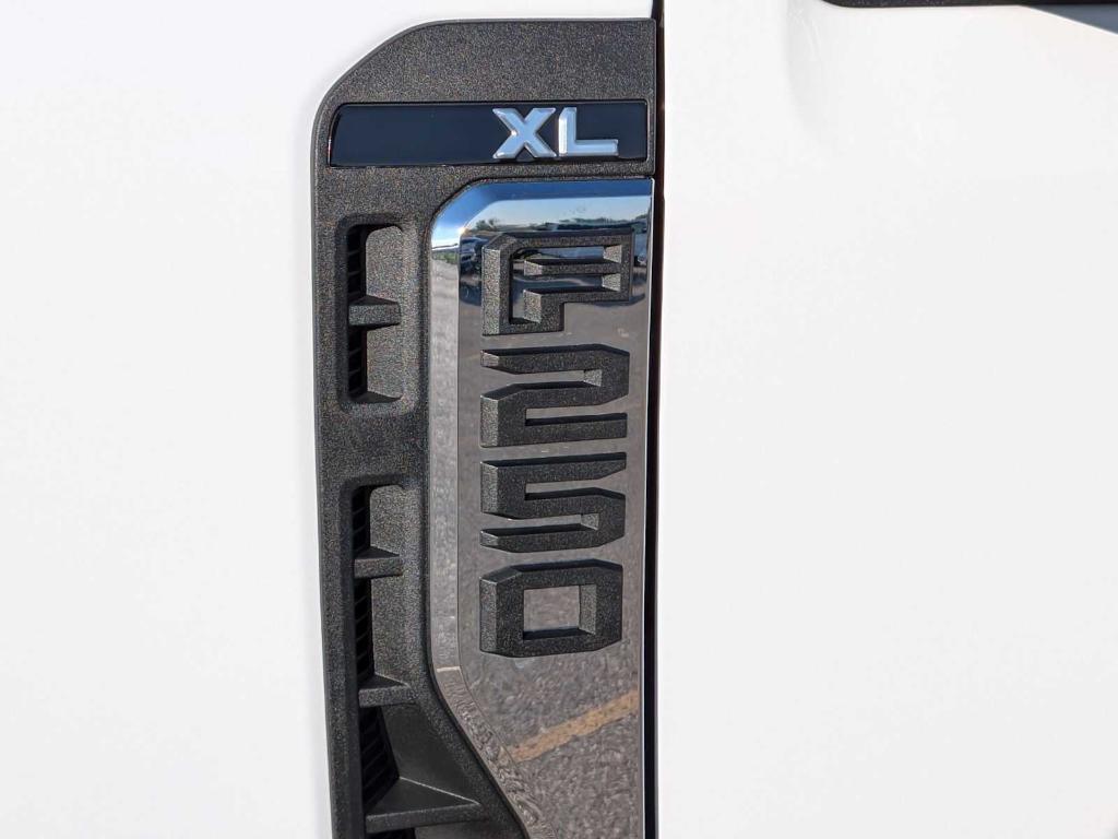 new 2025 Ford F-250 car, priced at $70,930