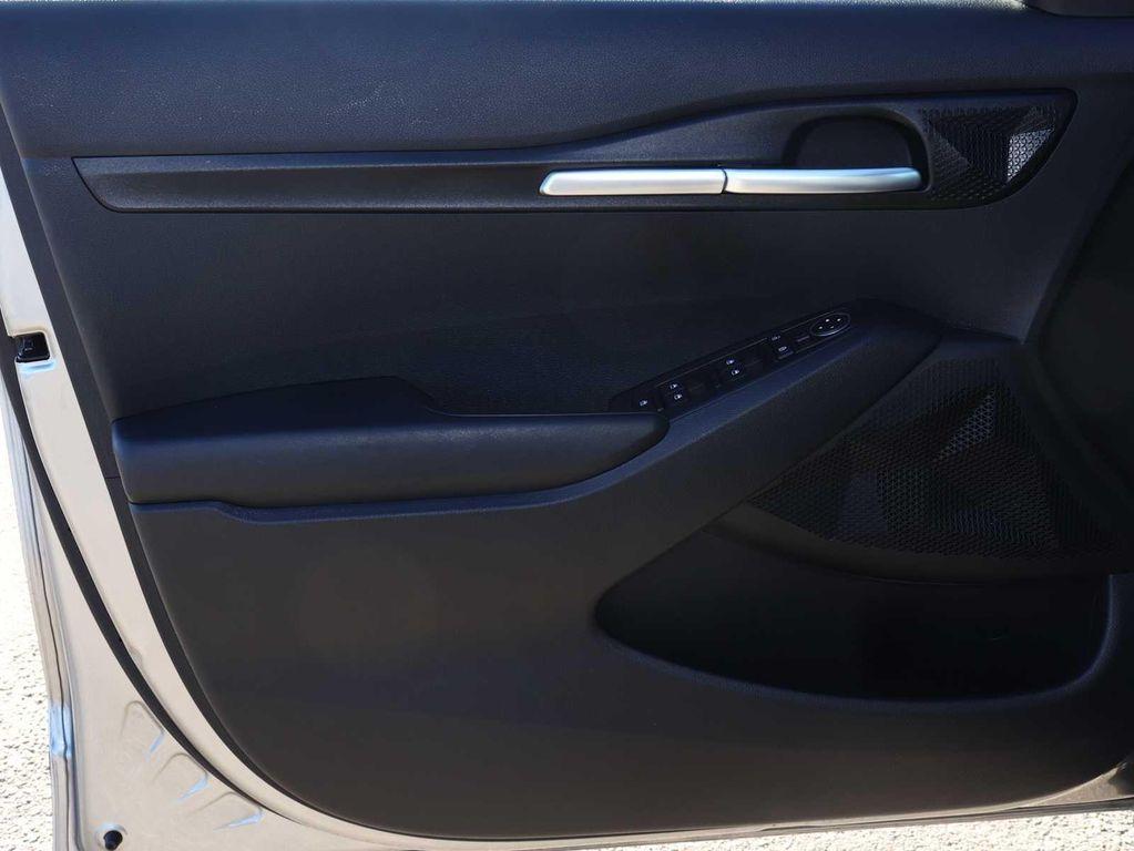 used 2023 Kia Seltos car, priced at $19,995