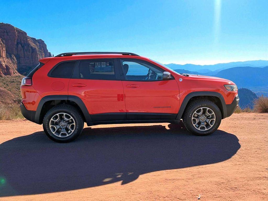 used 2021 Jeep Cherokee car, priced at $26,289