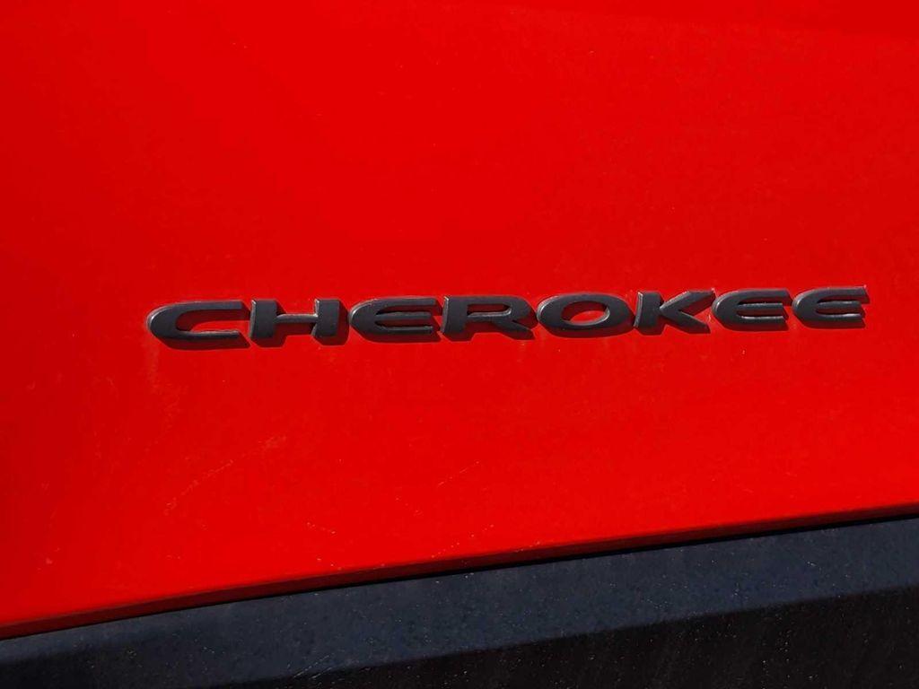 used 2021 Jeep Cherokee car, priced at $26,289