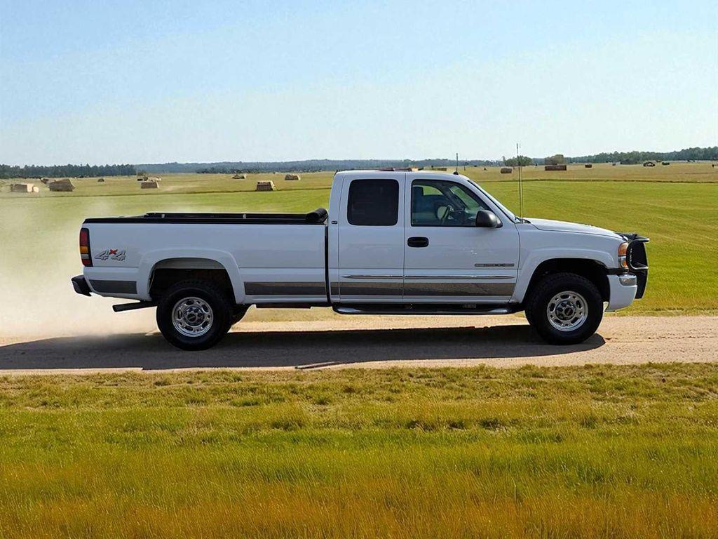 used 2005 GMC Sierra 2500 car, priced at $12,795