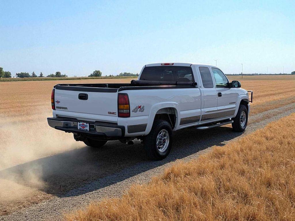 used 2005 GMC Sierra 2500 car, priced at $12,795