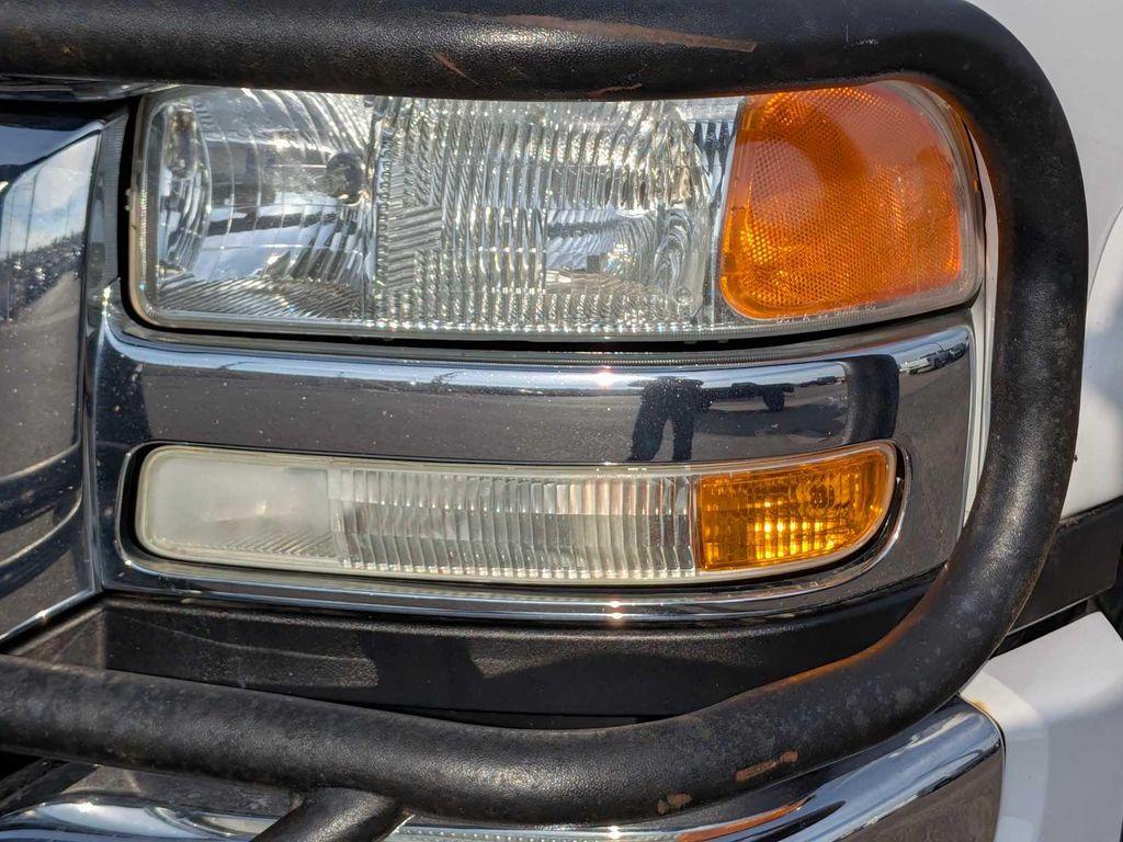 used 2005 GMC Sierra 2500 car, priced at $12,795