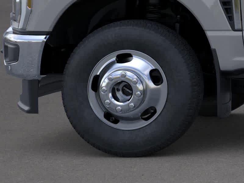 new 2025 Ford F-350 car, priced at $90,250