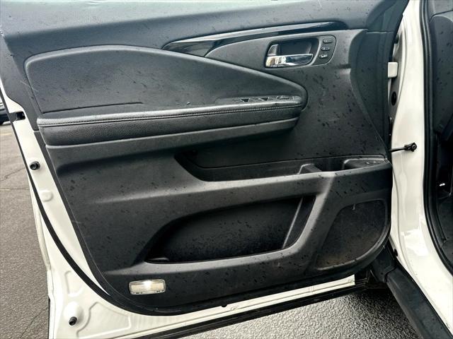 used 2020 Honda Pilot car, priced at $21,990