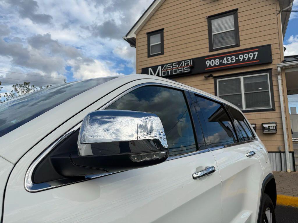 used 2021 Jeep Grand Cherokee car, priced at $22,916