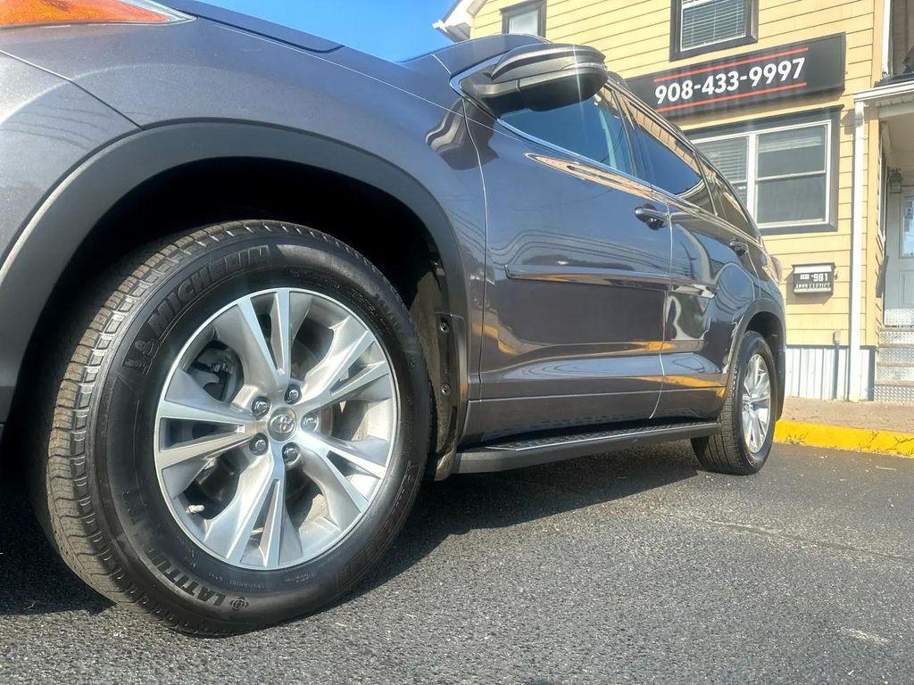 used 2015 Toyota Highlander car, priced at $16,789