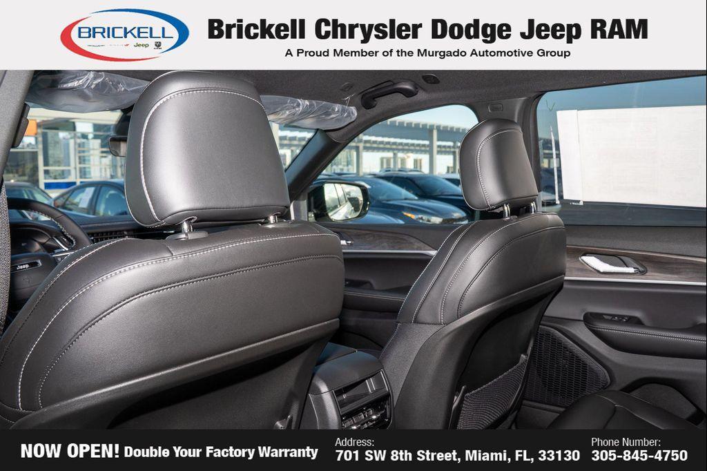 new 2025 Jeep Grand Cherokee car, priced at $43,784