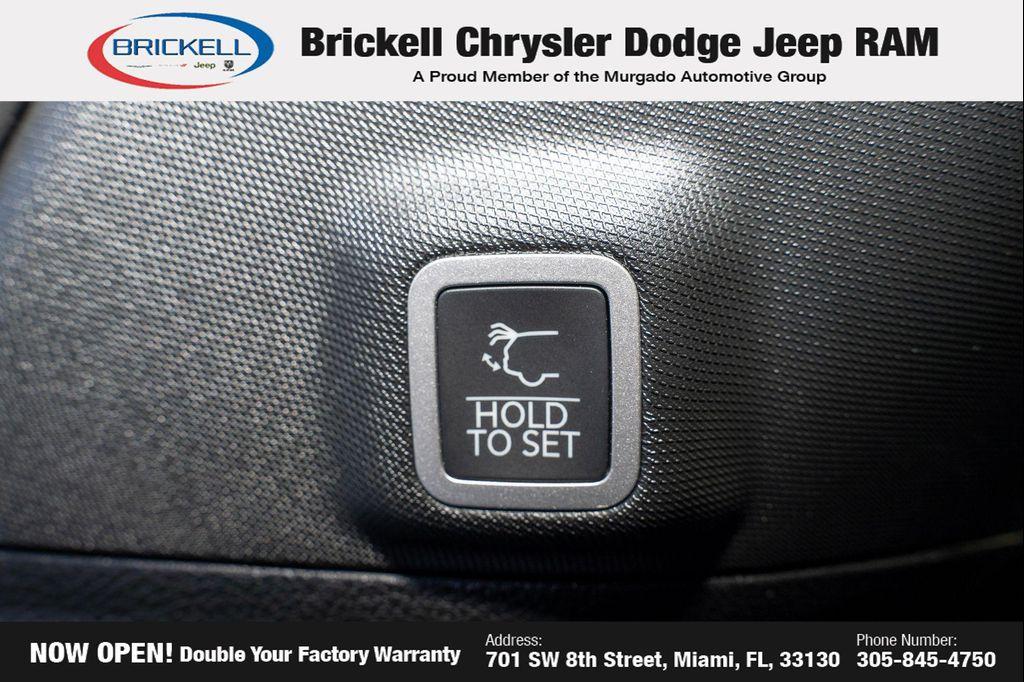 new 2025 Jeep Grand Cherokee car, priced at $43,784