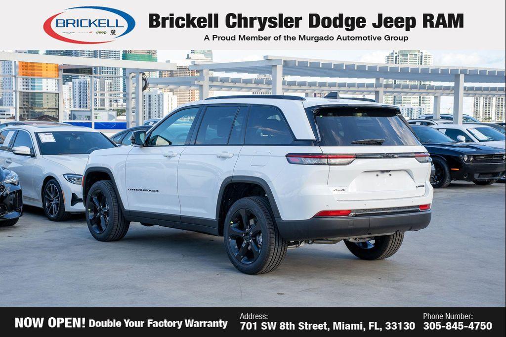 new 2025 Jeep Grand Cherokee car, priced at $43,784