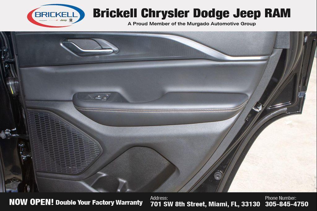 new 2025 Jeep Grand Cherokee car, priced at $36,790