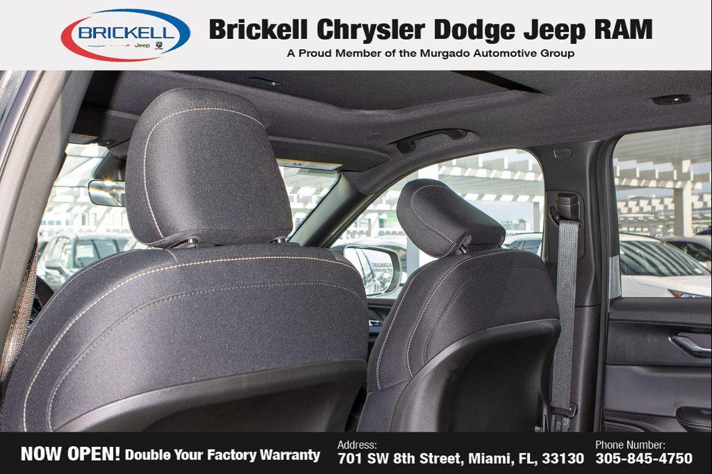 new 2025 Jeep Grand Cherokee car, priced at $36,790