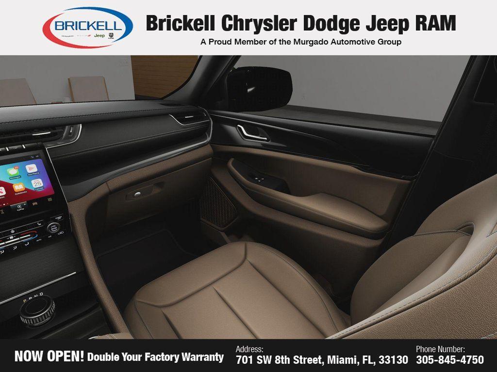 new 2025 Jeep Grand Cherokee car, priced at $37,735