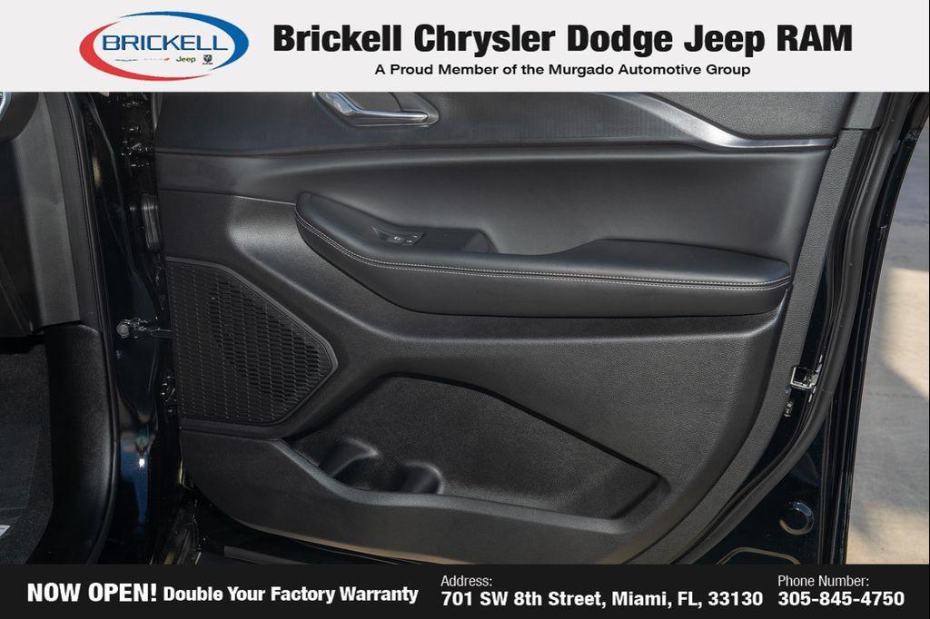 new 2025 Jeep Grand Cherokee car, priced at $31,079