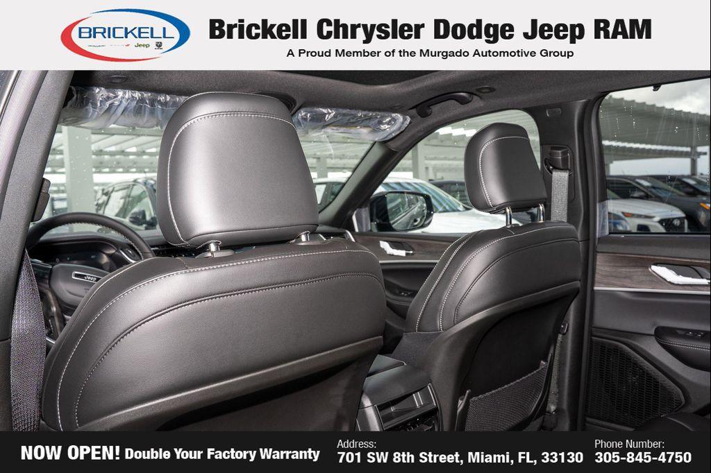 new 2025 Jeep Grand Cherokee car, priced at $42,631