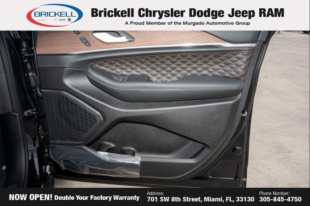 new 2025 Jeep Grand Cherokee L car, priced at $54,585