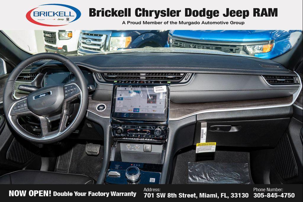 new 2025 Jeep Grand Cherokee car, priced at $41,681