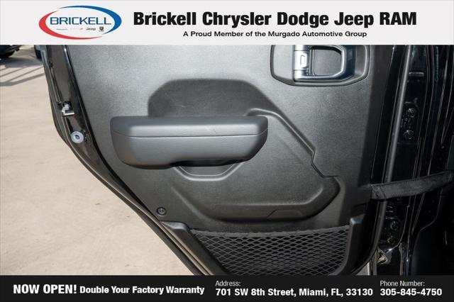 new 2025 Jeep Wrangler car, priced at $45,711