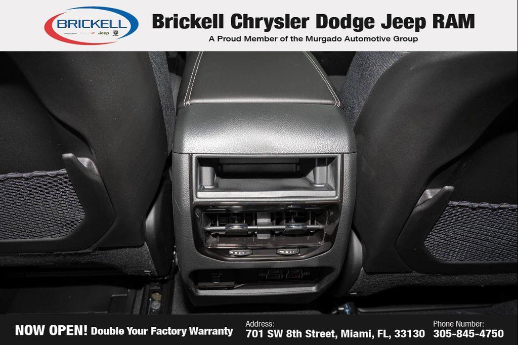 new 2025 Jeep Grand Cherokee car, priced at $33,910