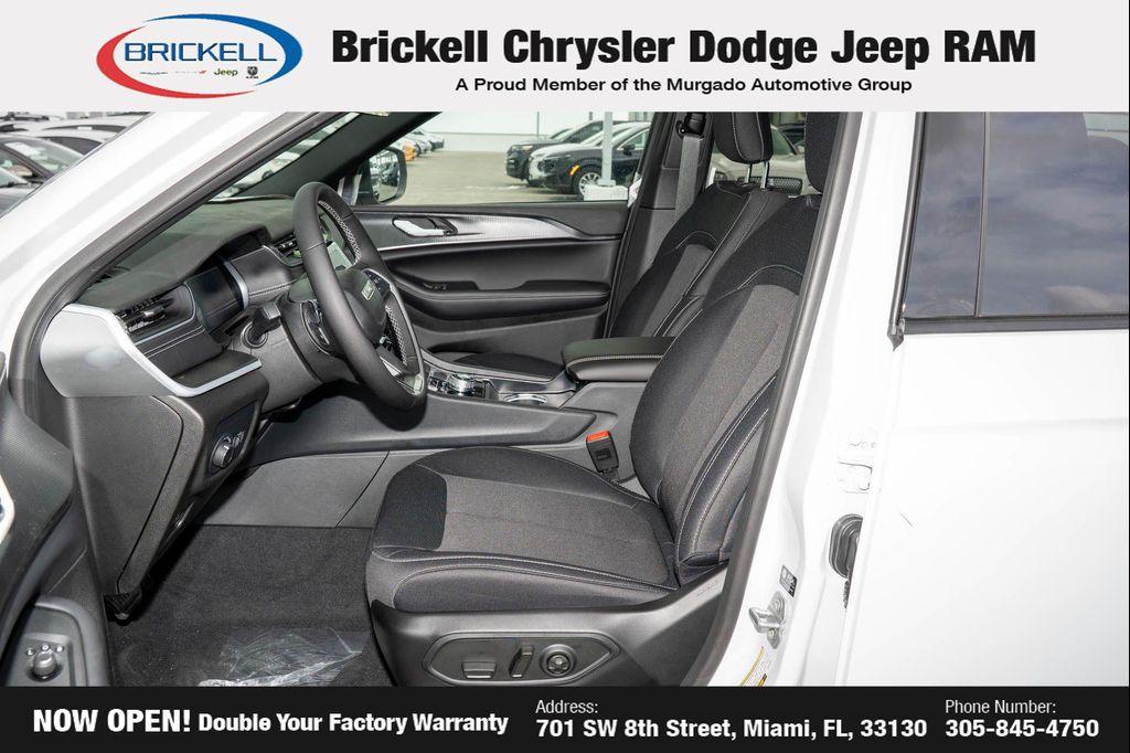 new 2025 Jeep Grand Cherokee car, priced at $33,910