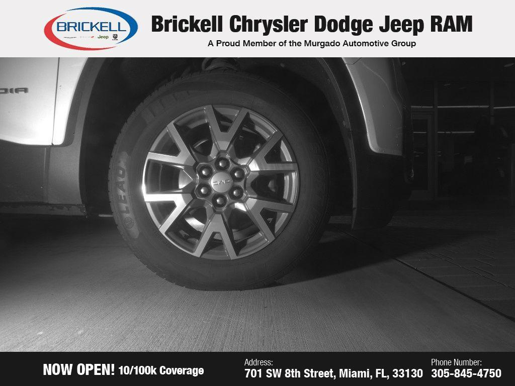 used 2023 GMC Acadia car, priced at $25,306