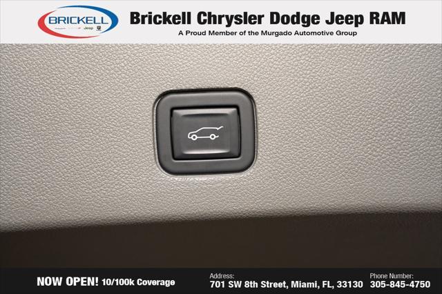 used 2023 Cadillac XT6 car, priced at $35,590