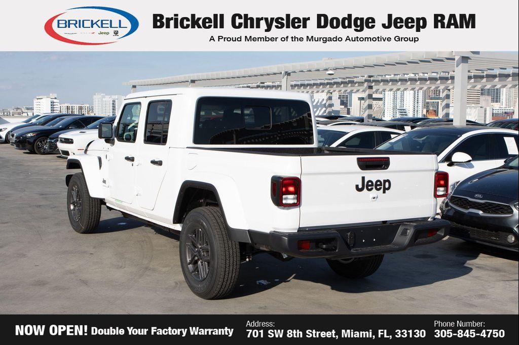 new 2026 Jeep Gladiator car, priced at $42,894