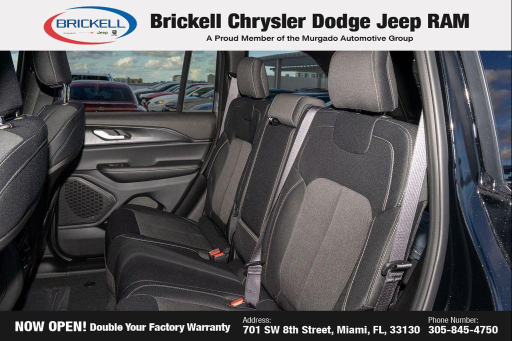 new 2025 Jeep Grand Cherokee car, priced at $32,029