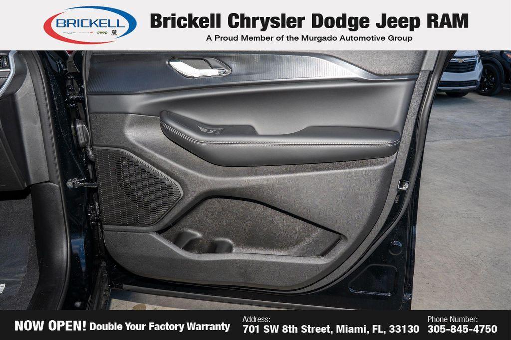 new 2025 Jeep Grand Cherokee car, priced at $32,029